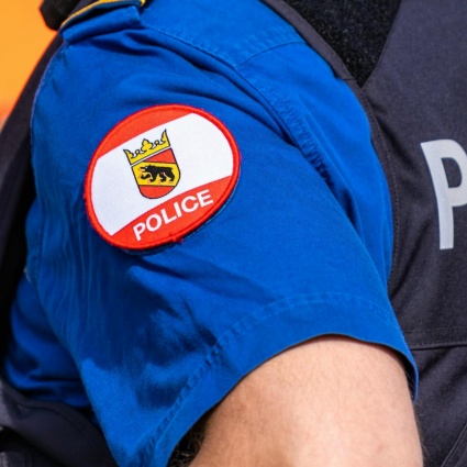 Esce di strada e precipita per 50 metri: muore 72enne