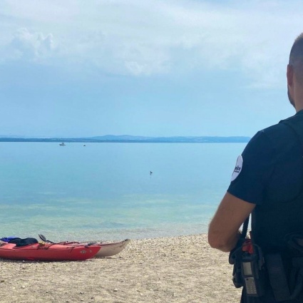 Il malore in acqua, muore in ospedale