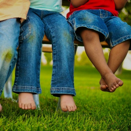 Molesteva famiglie e asili per dire oscenità a bambini: condannato un pedofilo feticista
