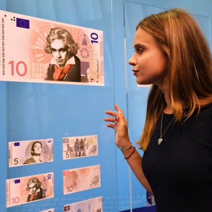Il volto della cultura europea sulle nuove banconote: ecco i bozzetti finalisti