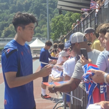 Bagno di folla a Chiasso per l'allenamento del Crystal Palace