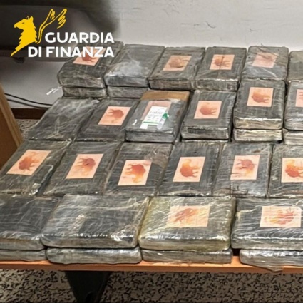 Sequestrati oltre 111 chili di cocaina purissima