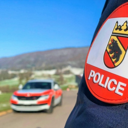 Lite sul treno, parte un colpo di pistola