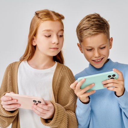 Anche in Svizzera si dibatte sul divieto dei social per i giovanissimi