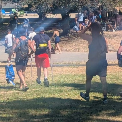 Aggredito per una maglietta "antifa": fermate quattro persone