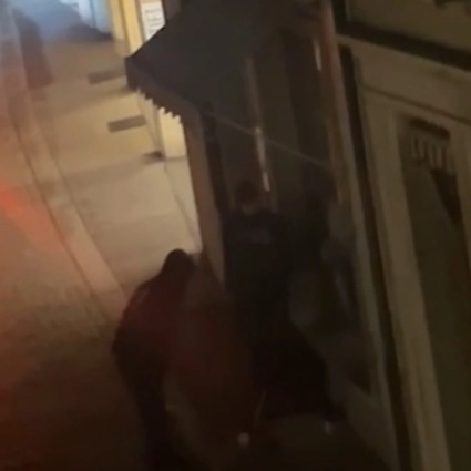 Furto in un'armeria: spara un poliziotto fuori servizio, malviventi in fuga