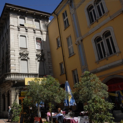 Il caffè del mattino finisce con una terrazza piena di sangue