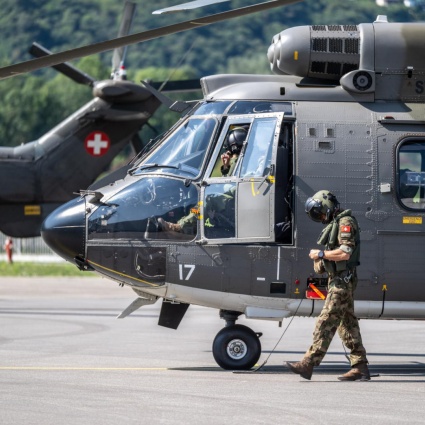 Da Locarno alla Francia: tre Super Puma in missione contro gli incendi