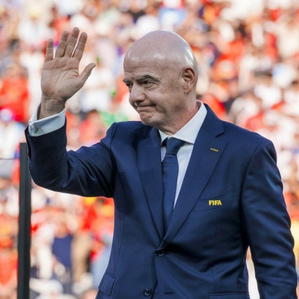 Clamoroso dietrofront? La Svizzera mette in discussione Infantino