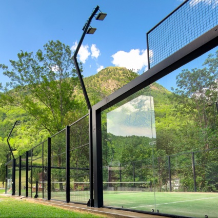 La Federazione Padel Ticino apre le porte del Lucomagno Padel Club