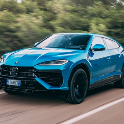 Lamborghini Urus SE, potenza ibrida