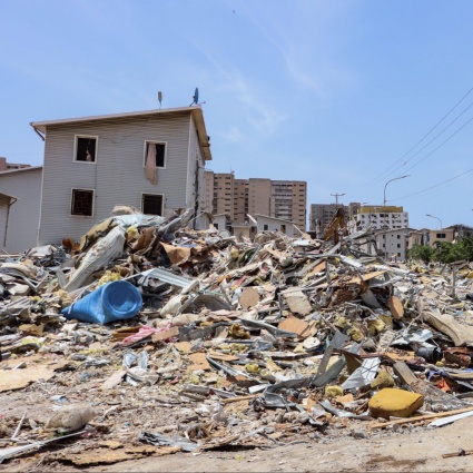 Il bilancio del sisma sale a 4'930 morti e oltre 16'700 feriti