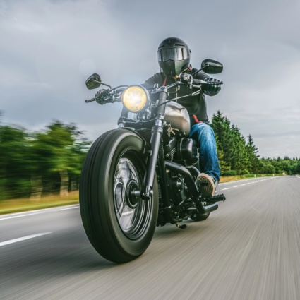 Raduno non autorizzato di motociclisti: 10 denunce