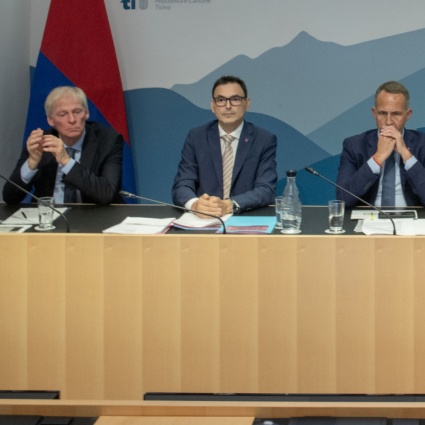 «Non è HelvEthica a chiedere le dimissioni» di Zali, Gobbi e De Rosa: «È l'etica»