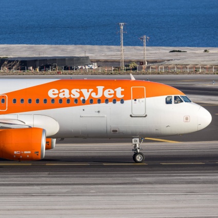 Rissa a bordo, volo EasyJet costretto a rientrare a Tenerife