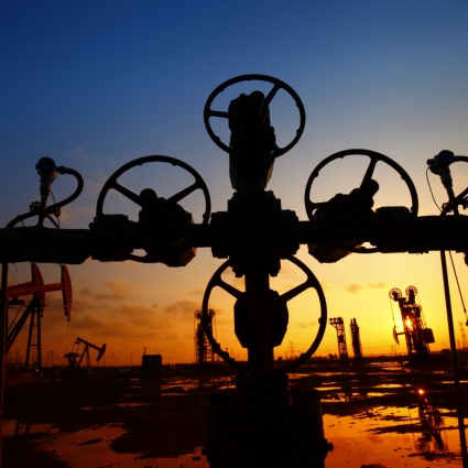Petrolio in cambio di miliardi: il potere nascosto dei trader svizzeri