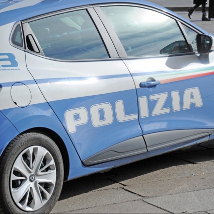 Uomo ammanettato muore durante un intervento della polizia