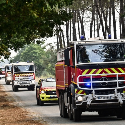 Morti due pompieri in rogo vicino all'aeroporto di Bordeaux