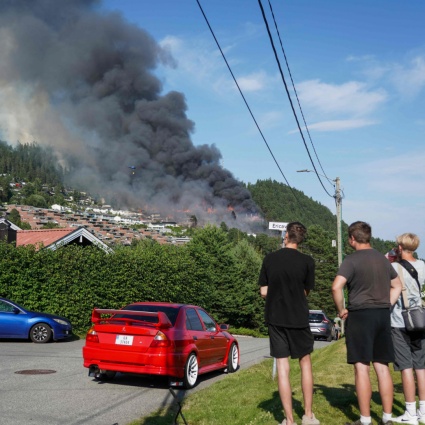 Maxi incendio: 400 persone messe in sicurezza