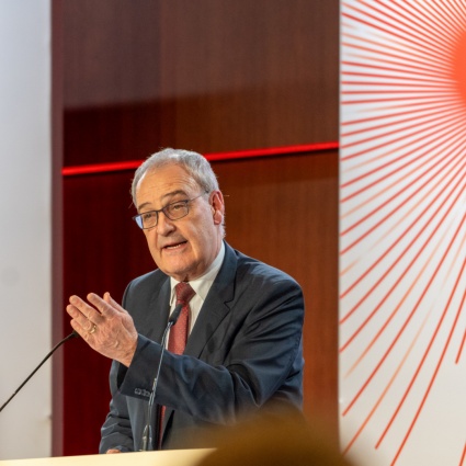 Parmelin celebra la festa nazionale con la popolazione a Renens