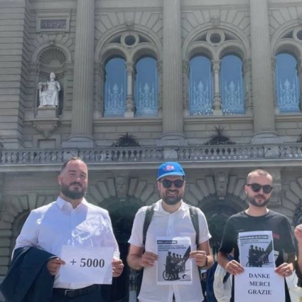 Oltre 5mila firme per l'abolizione della tassa militare