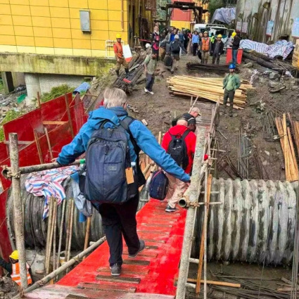 13 svizzeri sfiorano il dramma: «Se fossimo arrivati un giorno prima...»