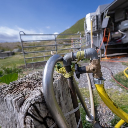 Alpeggi senz’acqua: voli quotidiani e oltre 10mila franchi di costi
