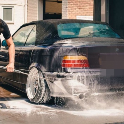 Spuntano i "ladri di acqua". La siccità fa paura: preoccupati uno svizzero su due