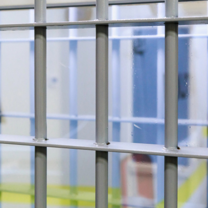 Picchiato dagli agenti in carcere: detenuto perde la vita