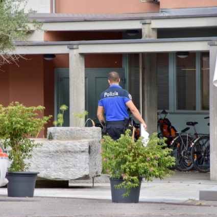 Annegamento in piscina: morta una 64enne