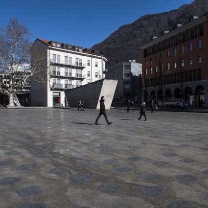 Arriva “CO2”: l’installazione che porta il verde in città