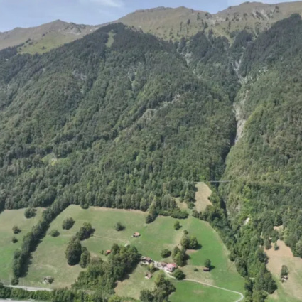 Escursionista muore dopo una caduta nel bosco
