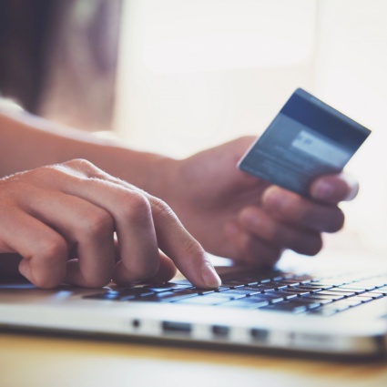 L'online cresce, il "non-food" arranca: è un commercio al dettaglio a due velocità
