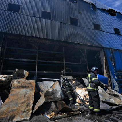 Quattro magazzini Ozon attaccati nella notte