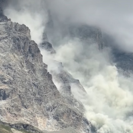 Frana il versante sud del Cervino