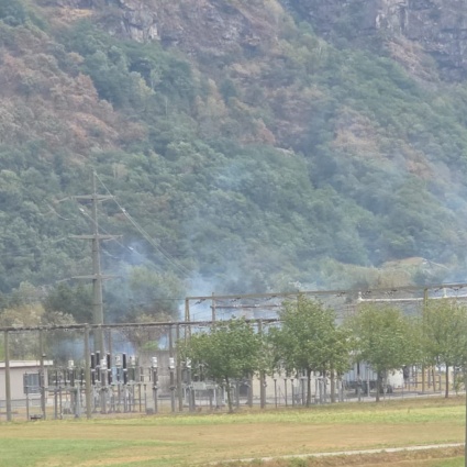 Fumo a Iragna, intervengono i pompieri
