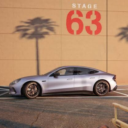 Mercedes-AMG GT 53 Coupé 4: l’elettrica ad alte prestazioni
