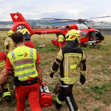 Infortunio con un carroponte, grave un 64enne