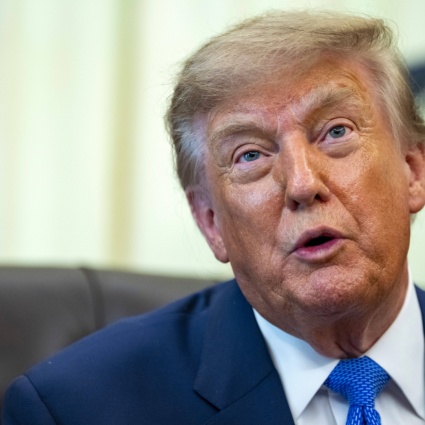 Trump: «Gli Stati Uniti hanno il controllo totale dello Stretto di Hormuz»