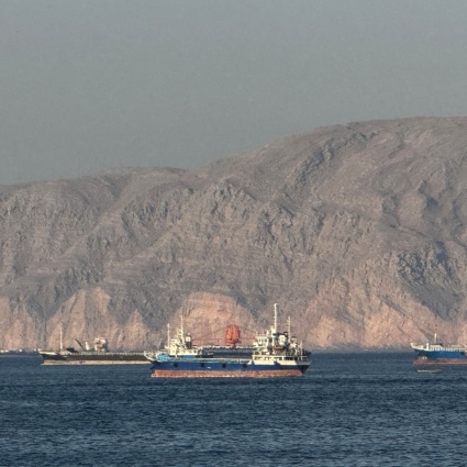 Iran e Oman, accordo sulle rotte nello Stretto di Hormuz