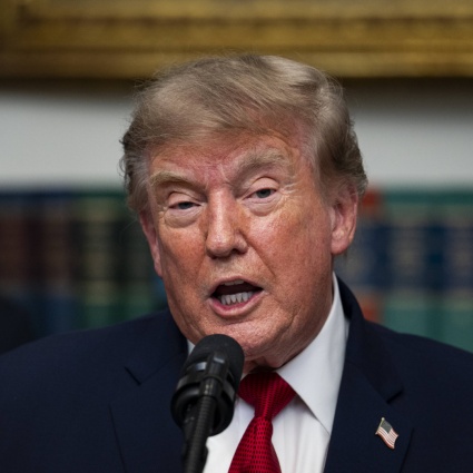 Trump: «Guerra economica mai vista contro Teheran, sarà un D-Day»