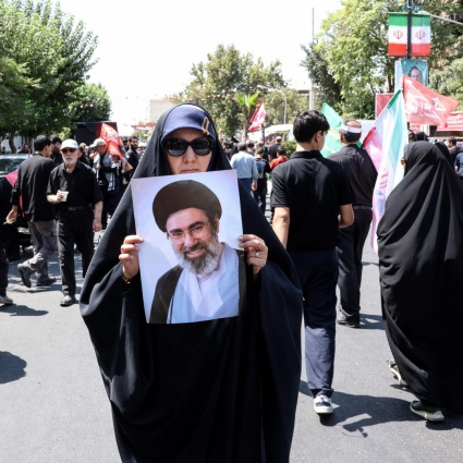«Mojtaba Khamenei è grave, potrebbe morire presto»