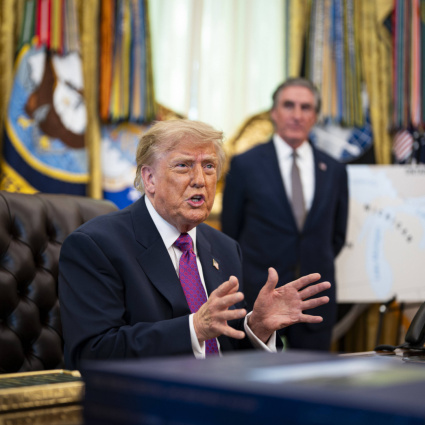 Trump cambia il nome di lago Ontario in lago America
