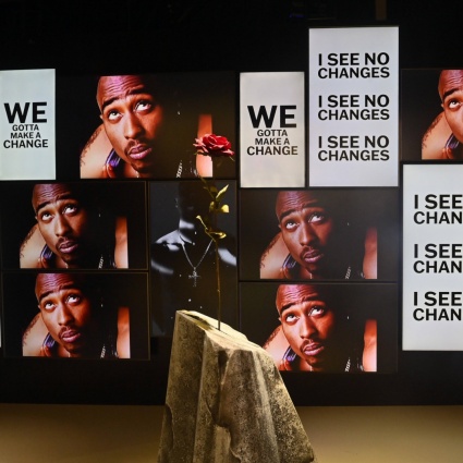 Tupac, al via il processo: «Fu ucciso per vendetta dopo una lite tra gang»