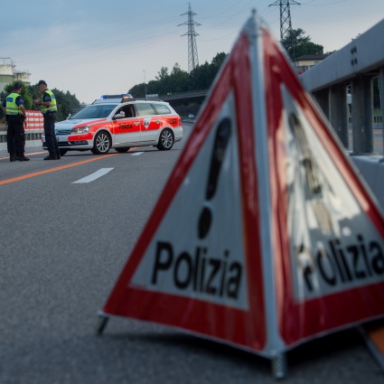 Faceva «chiamate shock» per truffare gli anziani, beccato sull'A2