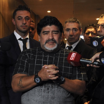 Le negligenze dei medici (che rischiano 25 anni di carcere) avrebbero causato la morte di Maradona