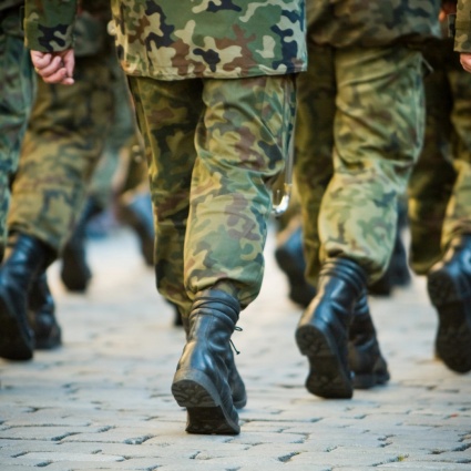 Discriminazioni in caserma, l’esercito cambia passo