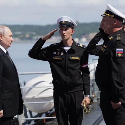 Putin: «Risponderemo ai sequestri delle nostre navi»