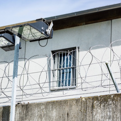 Niente Tinder, niente Instagram. Ma per i detenuti c'è Jail Mail