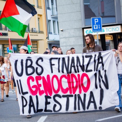 «Basta complicità»